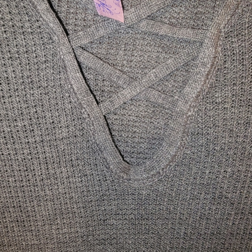 Misses sz M Alya Gray detailed neckline Sweater - Picture 3 of 6